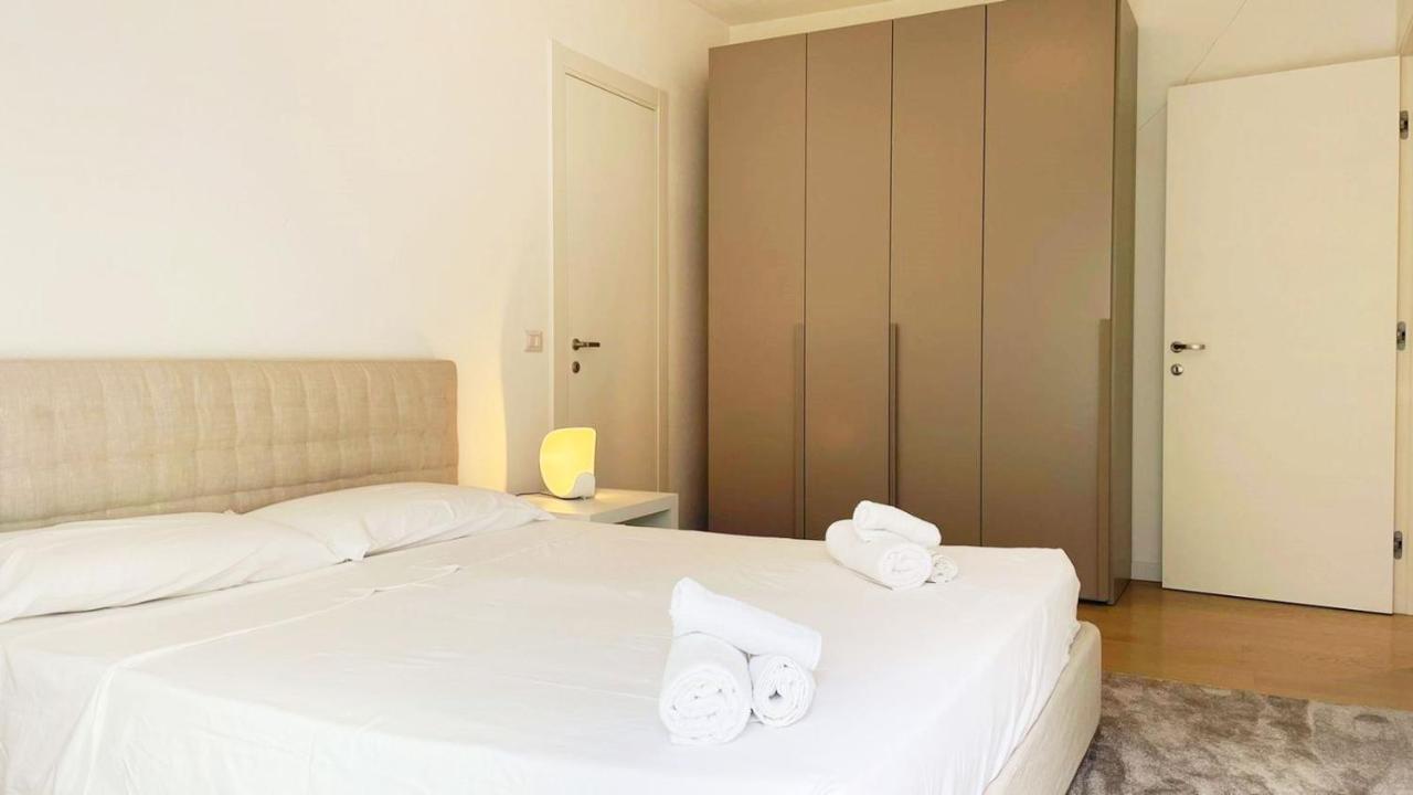 Lake View Apartment Argegno Buitenkant foto
